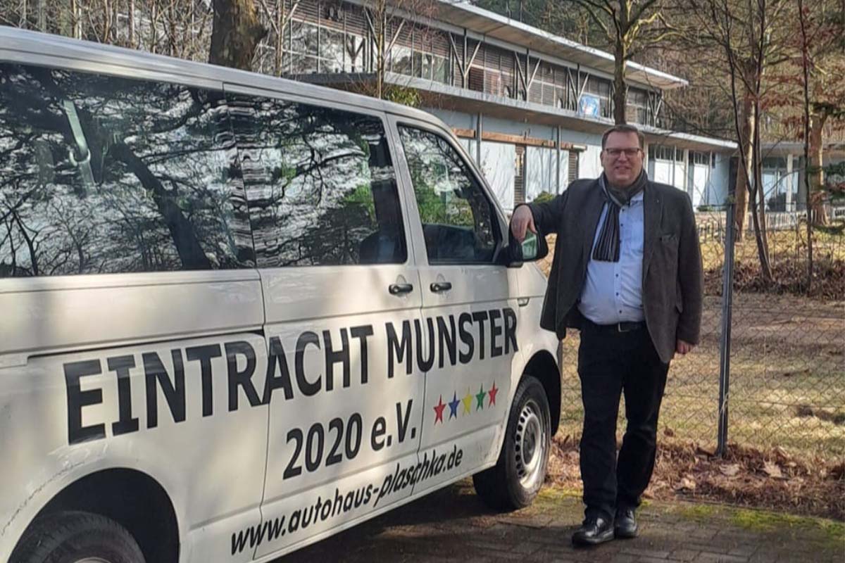 Bürgermeisterkandidat 2026 für 29633 Munster: Marco Tews mit dem vereins KFz
