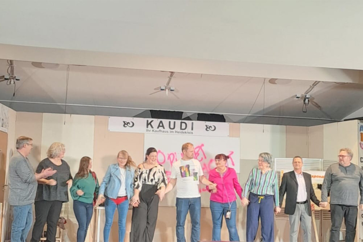 Gruppenbild mit dem personal der "Wundertüte"