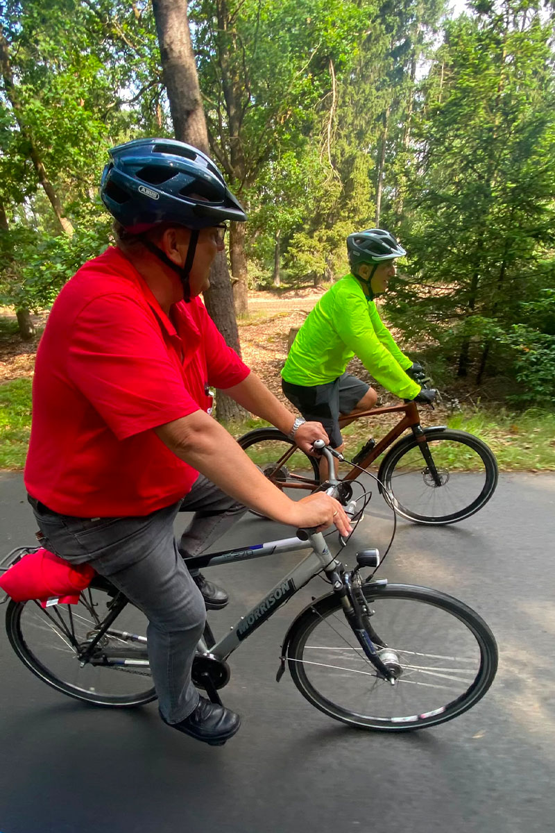Marco auf dem Fahrrad