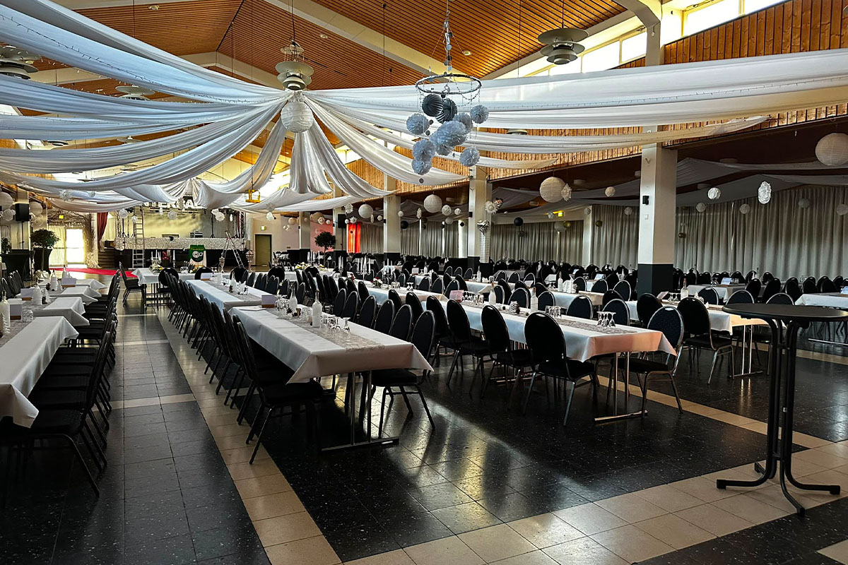 Festsaal Reihentische